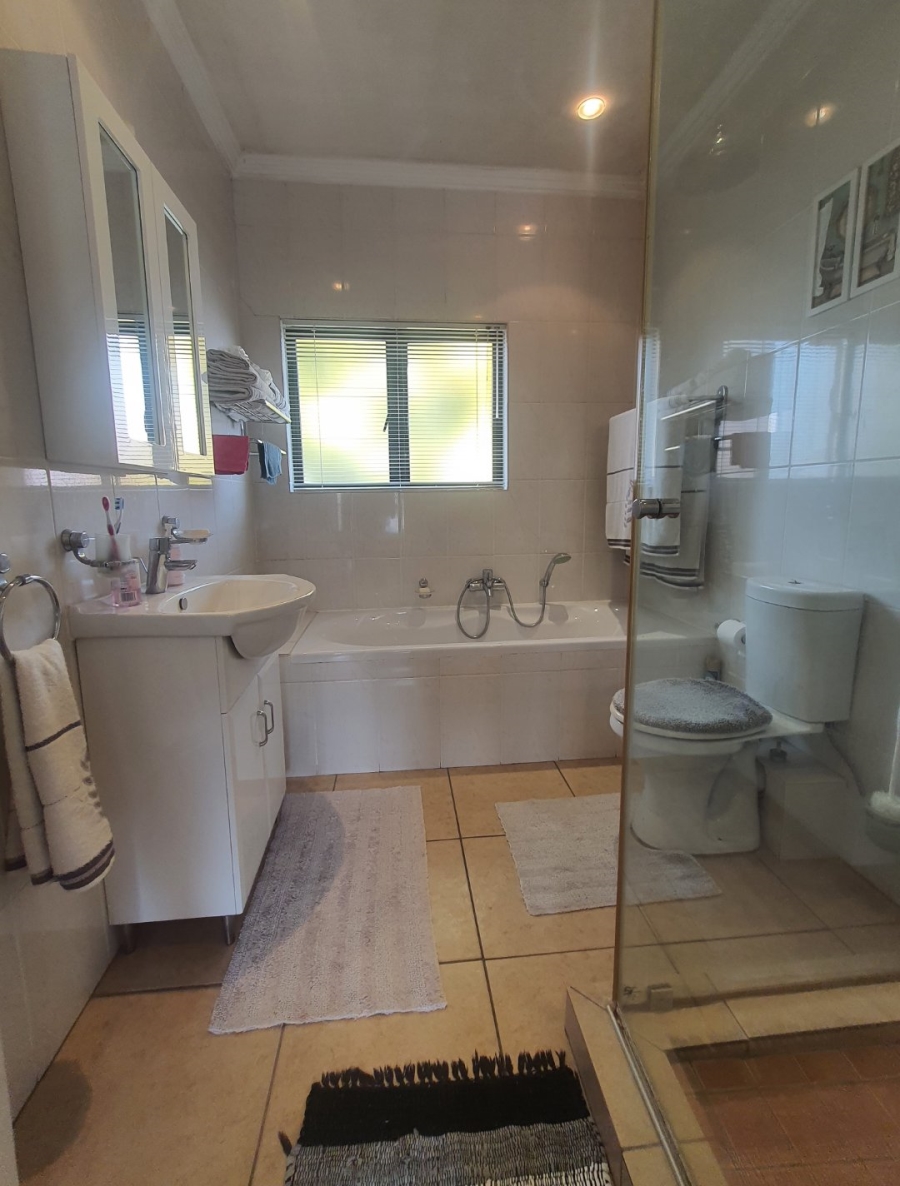 3 Bedroom Property for Sale in Melodie North West